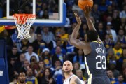 NBA湖人加时争议三分绝杀快船终结四连胜登顶引热议