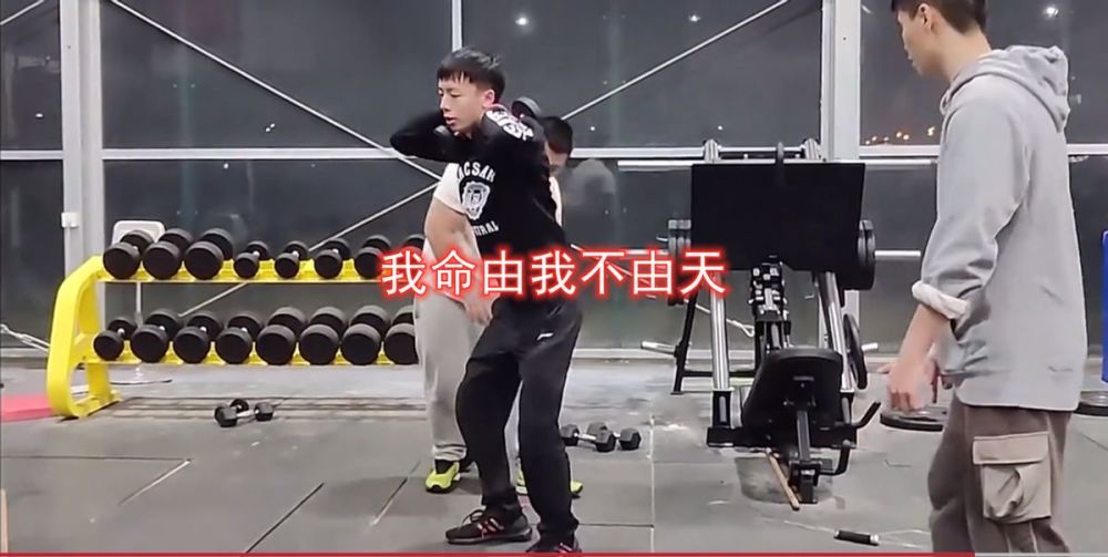  篮网西蒙斯恢复训练有望下周重返赛场  
